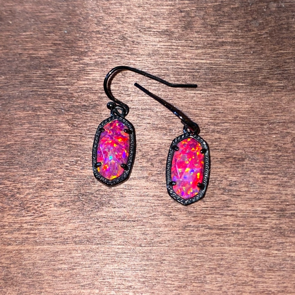 Kendra Scott Retired Lee Earrings Fuchsia Pink Opal & Gunmetal STUNNING